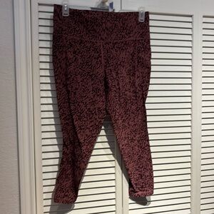 Athleta salutation slash pockets printed 7/8 tight leggings good cond. like new